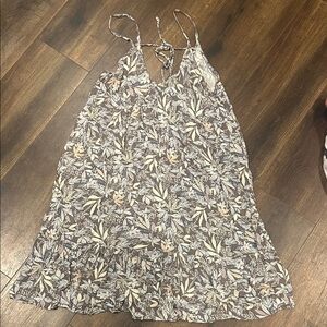 Dress up L/XL Floral Green and Grey Strappy Sundress